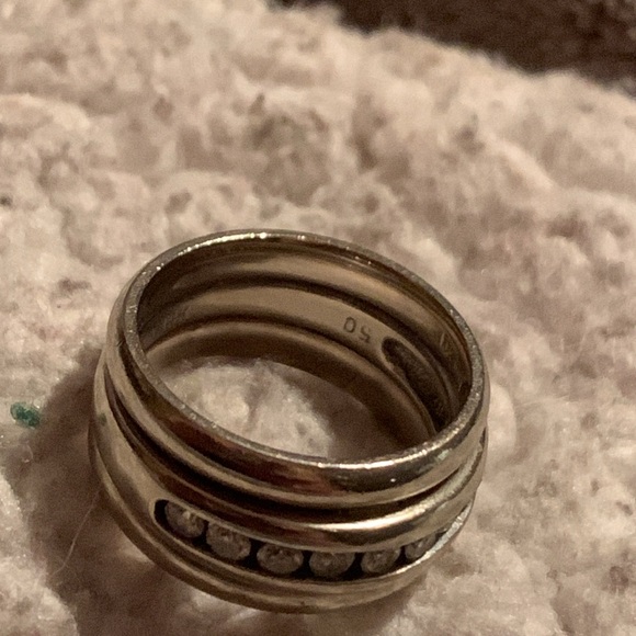 Gorgeous 0.50 carat diamond band in 14k & 10k white gold - Picture 1 of 9